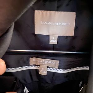 Women’s suit set.  Size 2 jacket and size 0 straight (full length) pant.